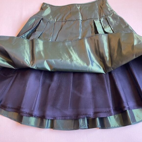Green Taffeta Skirt - Picture 2 of 3